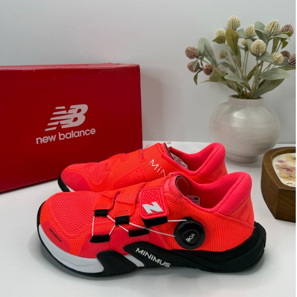 New Balance Minimus TR BOA® V2 Sneaker Red/Black WXMTRBH2 Women 7 D Wide